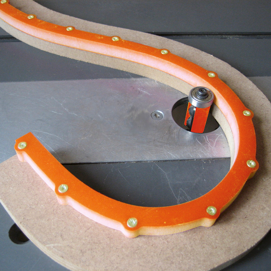 Dispozitive flexibile pentru frezare curbă și în arc